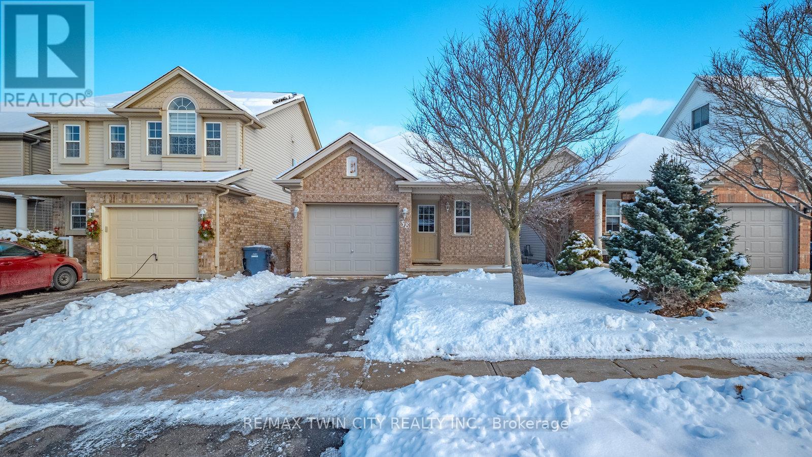 38 Sinclair Street, Guelph, Ontario  N1L 1R8 - Photo 28 - X12633366