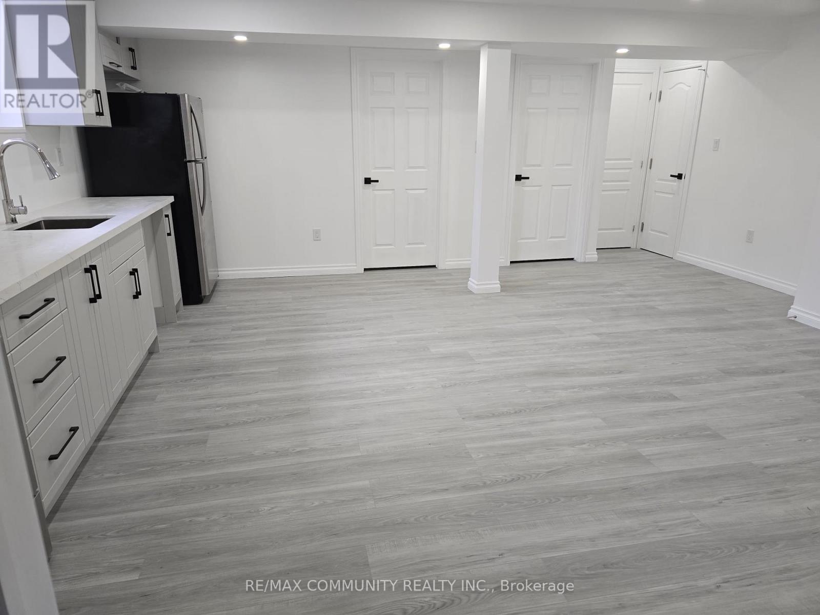 19 Stonecrest Boulevard, Quinte West (Sidney Ward), Ontario  K8R 0A3 - Photo 7 - X12633452