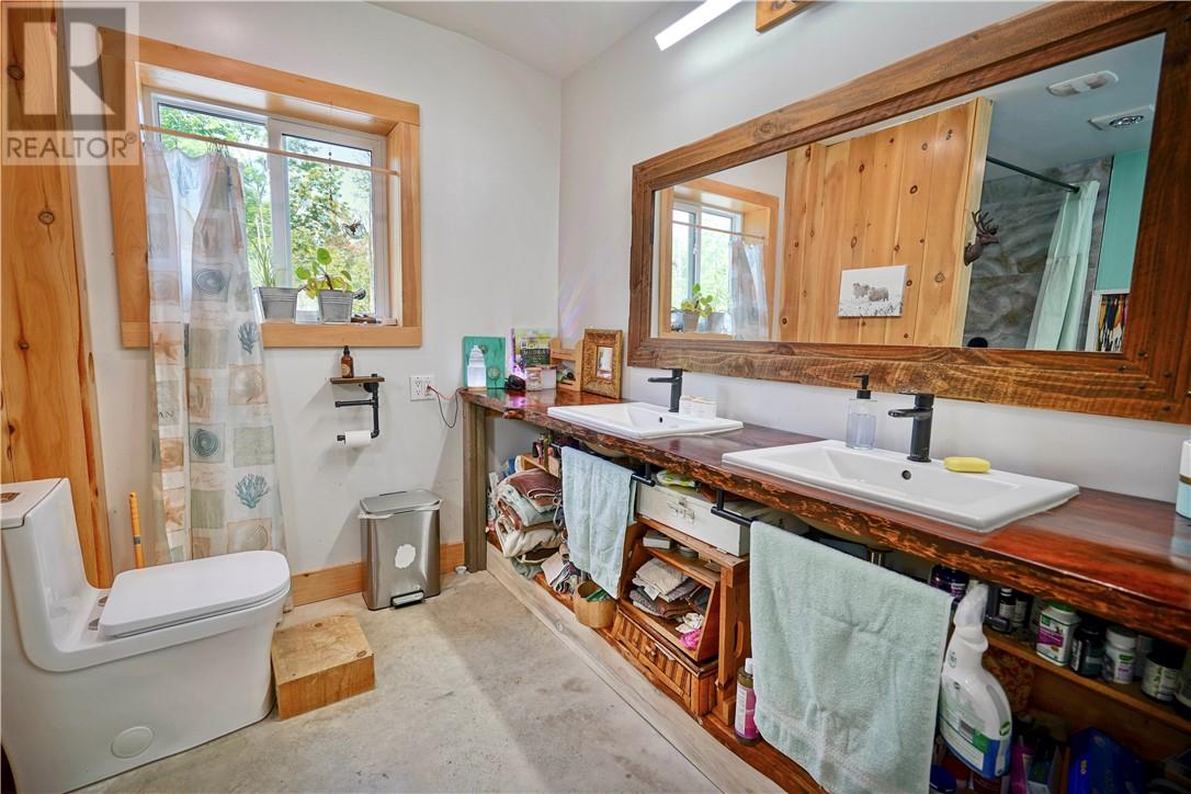 449c Lake Road, St. Charles, Ontario  P0M 2W0 - Photo 18 - 2125903