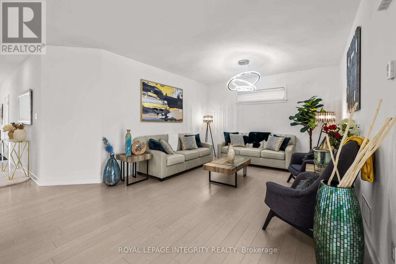 50 Angel Heights, Ottawa, Ontario K2S 2N4 - Photo 8 - X12633548