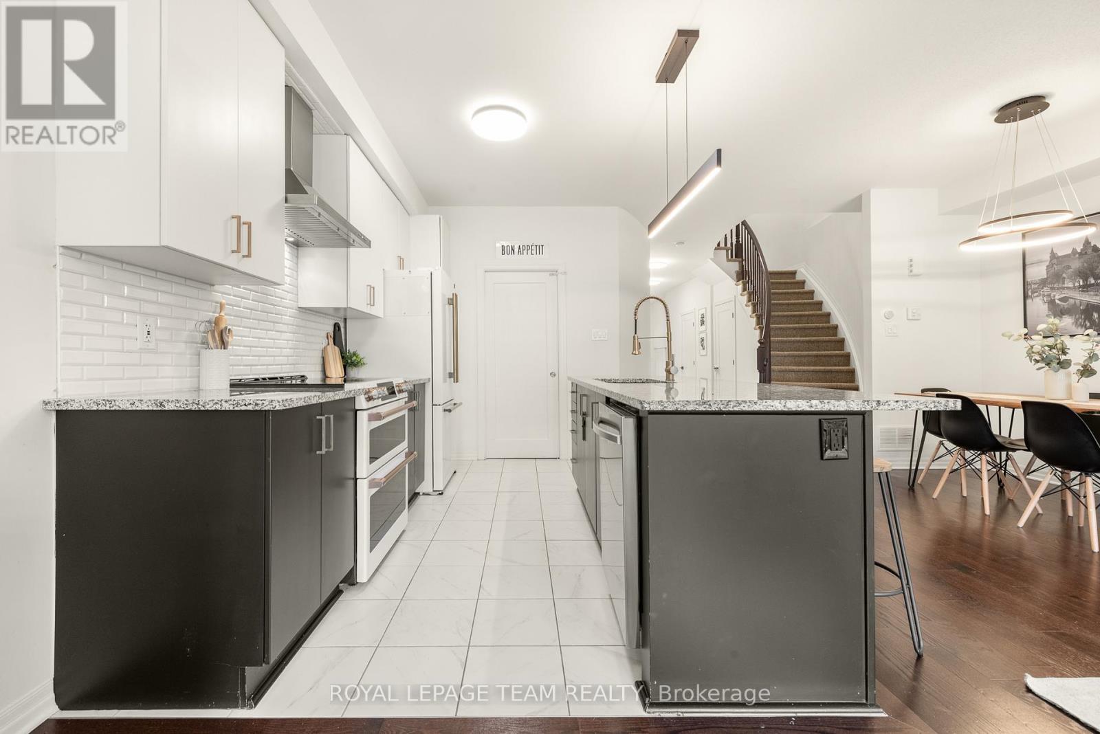 544 Rioja Street, Ottawa, Ontario  K2S 0V8 - Photo 16 - X12633582