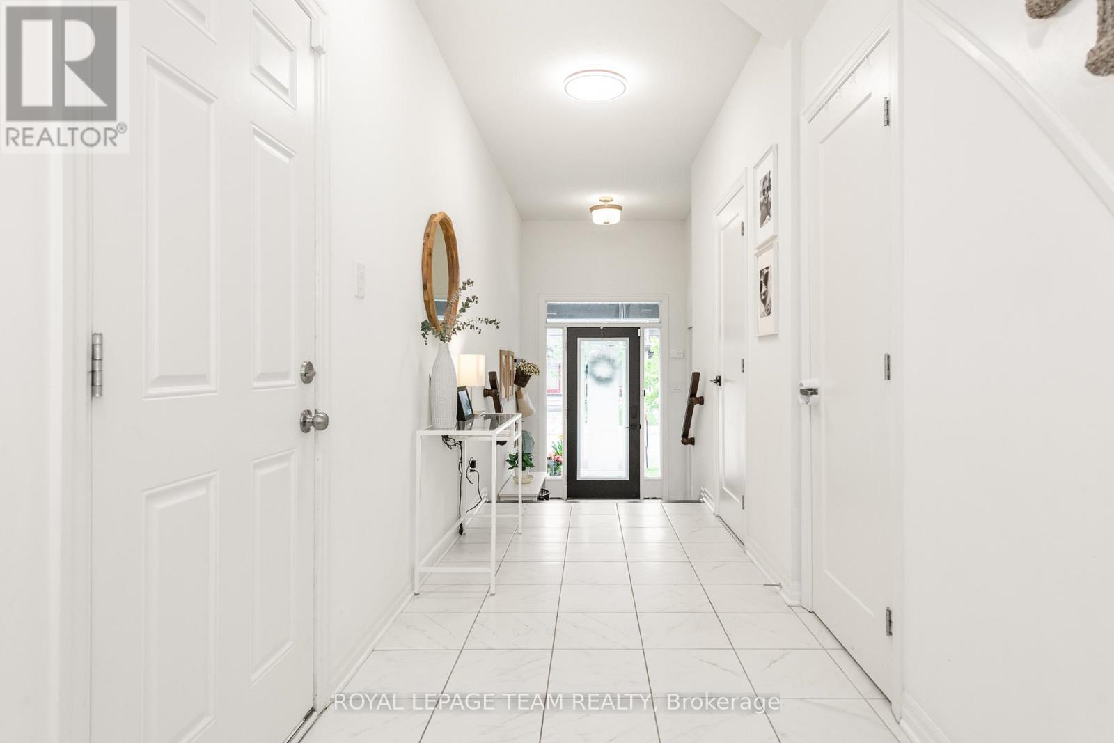 544 Rioja Street, Ottawa, Ontario  K2S 0V8 - Photo 6 - X12633582