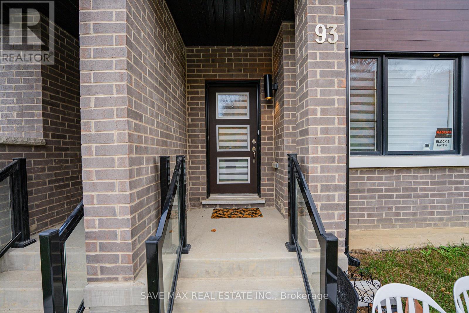 93 Cornell Rouge Boulevard, Markham, Ontario  L6B 1R1 - Photo 2 - N12613148