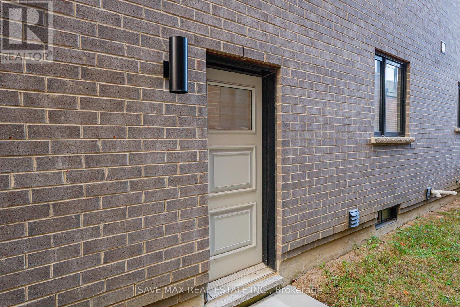 93 Cornell Rouge Boulevard, Markham, Ontario  L6B 1R1 - Photo 45 - N12613148