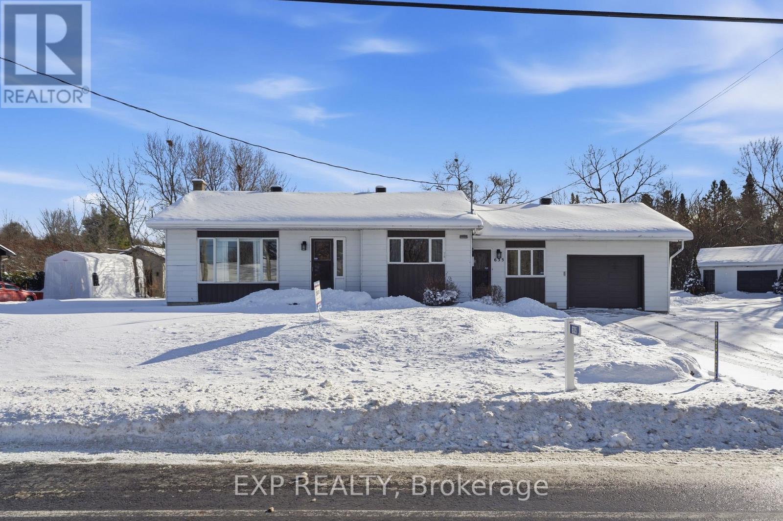 635 FRONT ROAD W, Champlain, Ontario