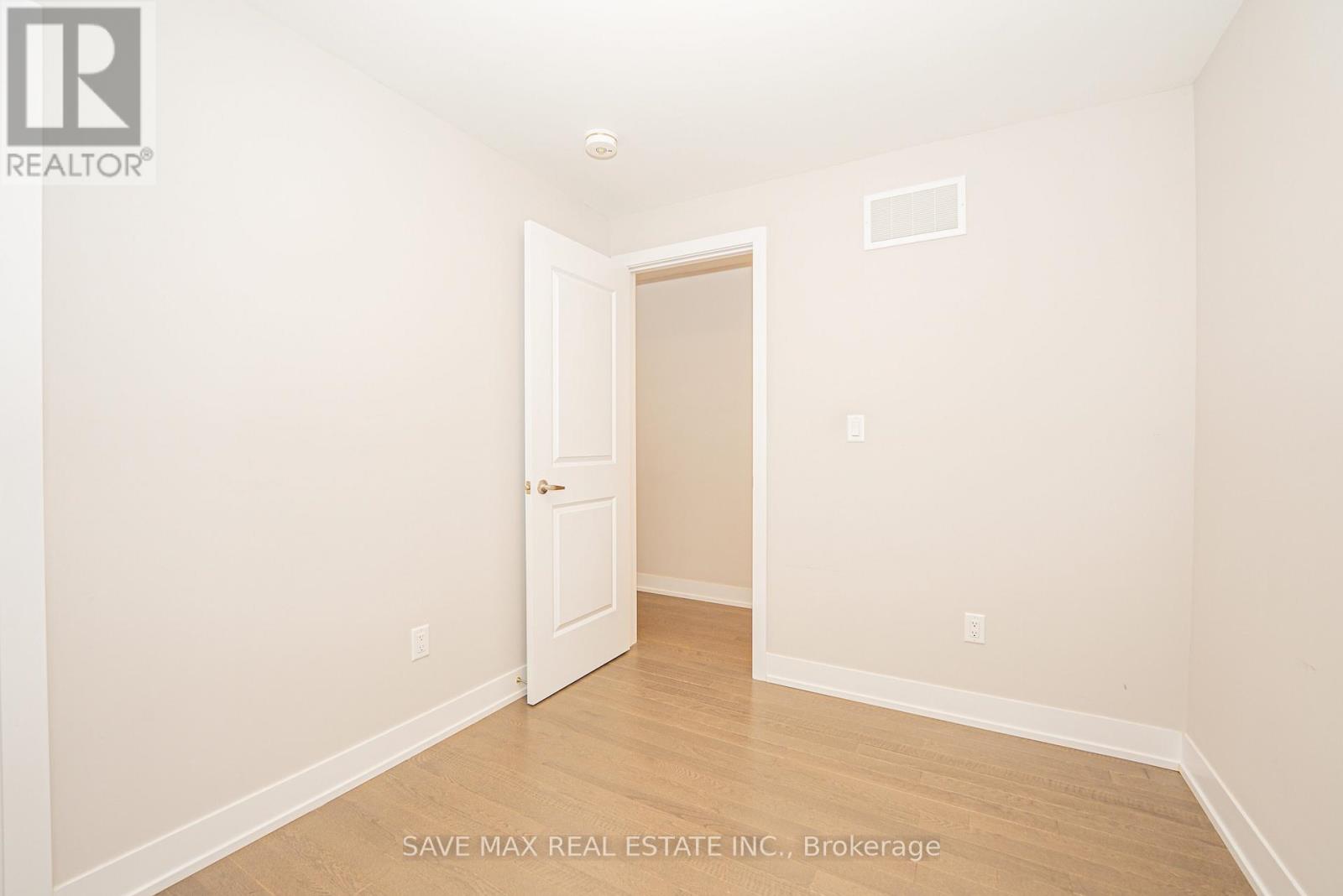 93 Cornell Rouge Boulevard, Markham, Ontario  L6B 1R1 - Photo 9 - N12613148