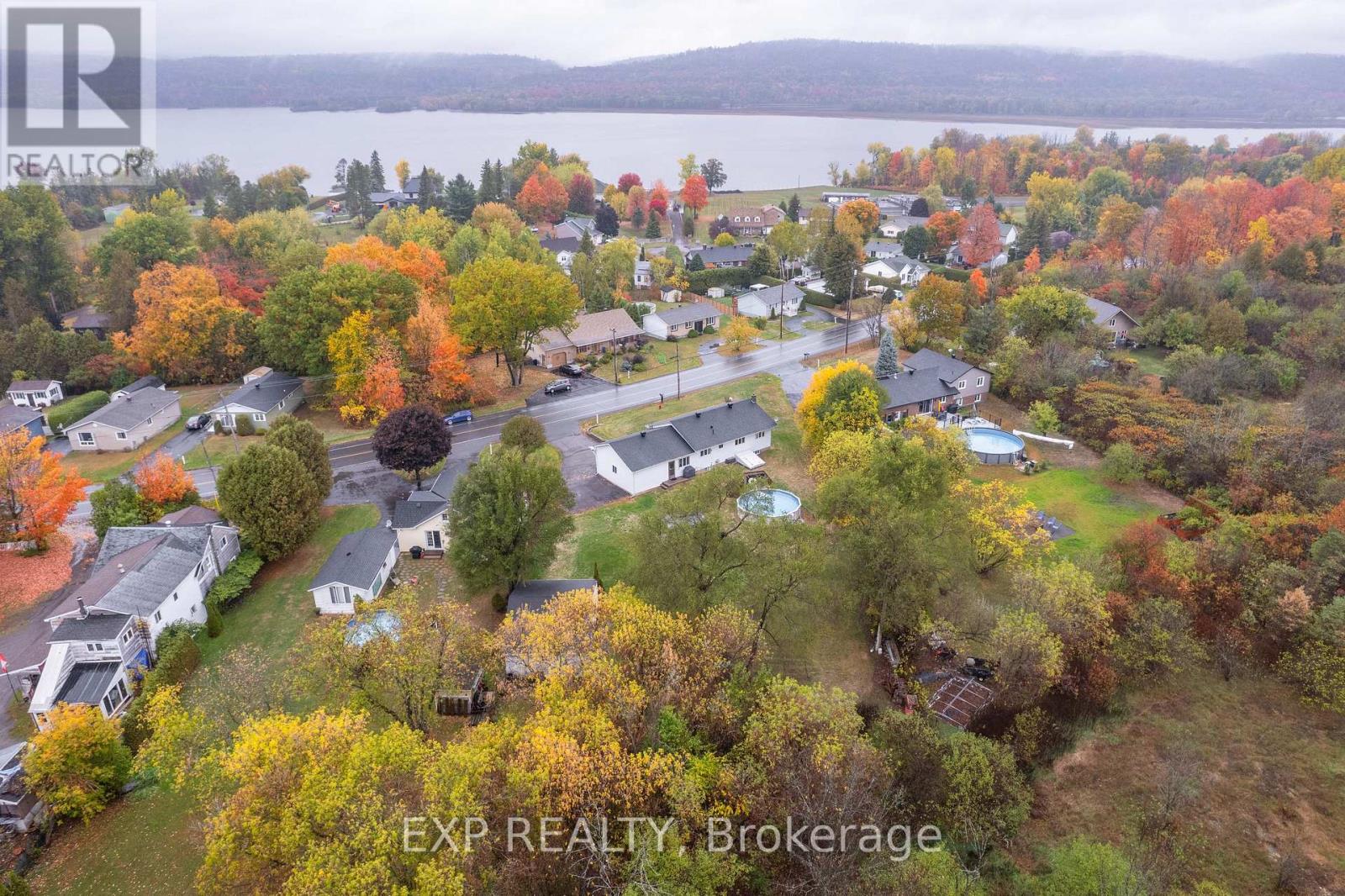 635 Front Road W, Champlain, Ontario  K0B 1K0 - Photo 44 - X12597936