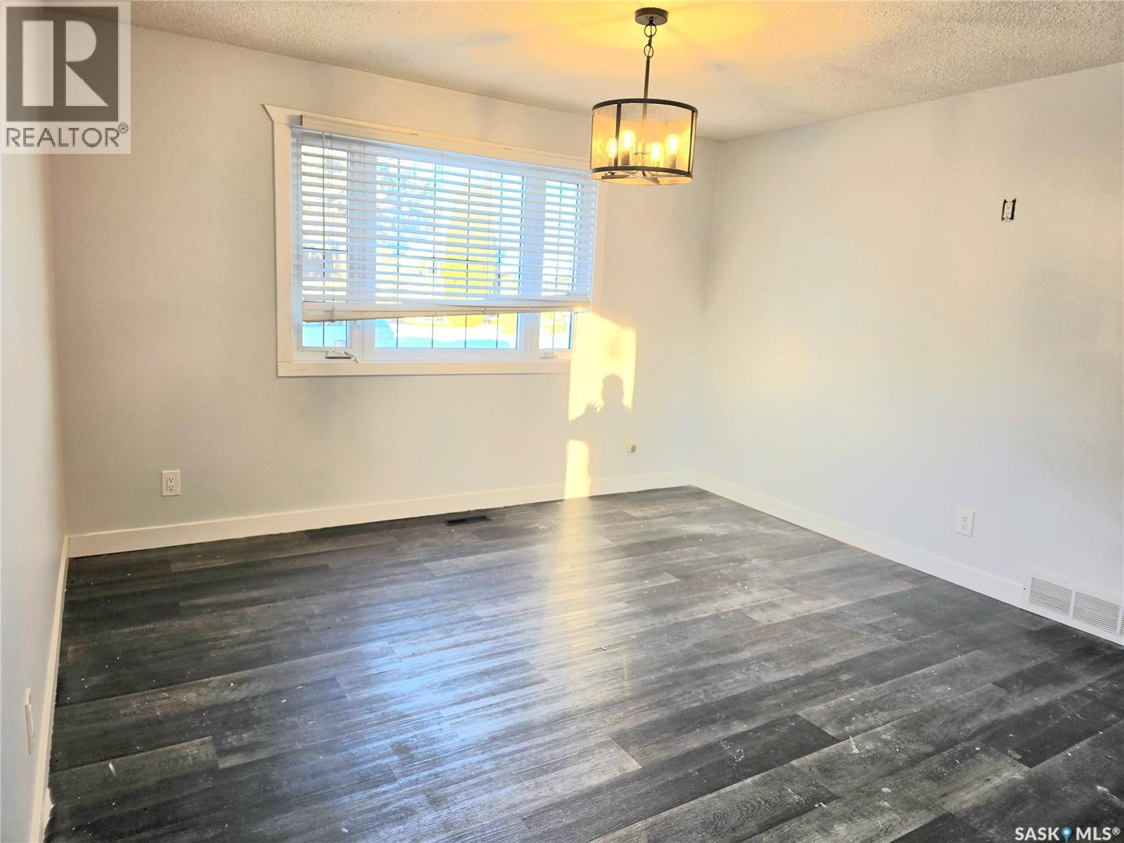 210 Western Crescent, Saskatoon, Saskatchewan  S7H 4J6 - Photo 4 - SK025616