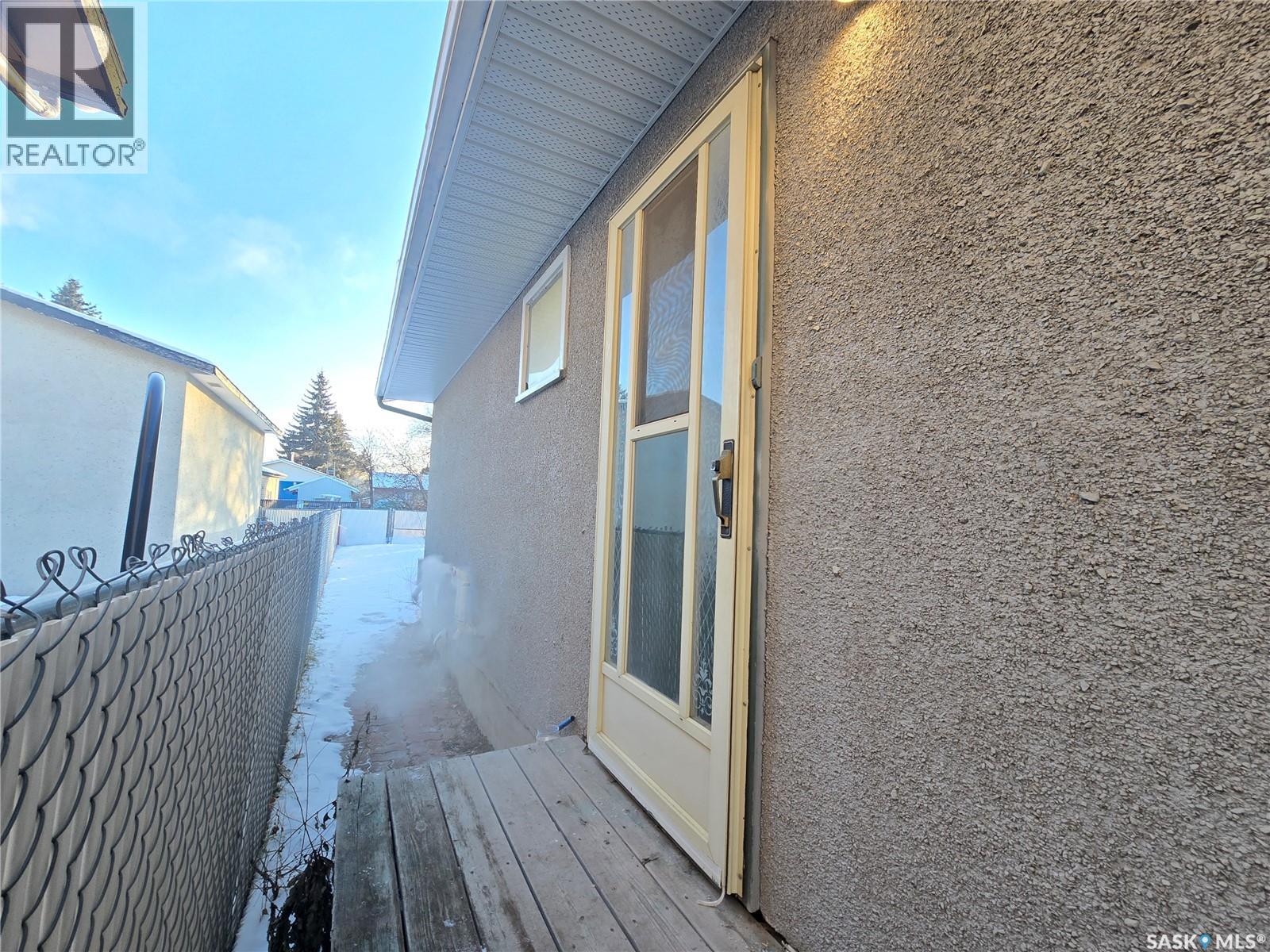 210 Western Crescent, Saskatoon, Saskatchewan  S7H 4J6 - Photo 21 - SK025616