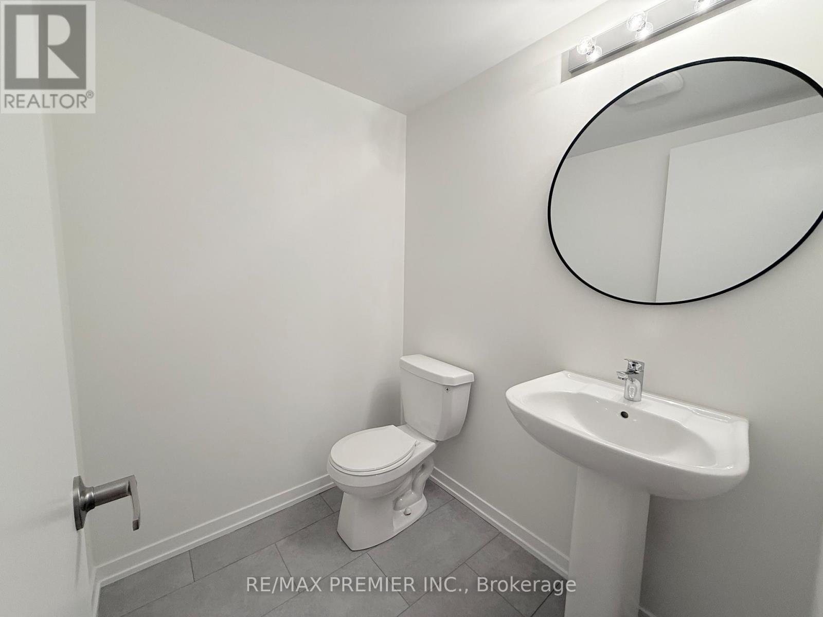 14 Kingbird Common, Cambridge, Ontario  N1T 0H4 - Photo 7 - X12632954