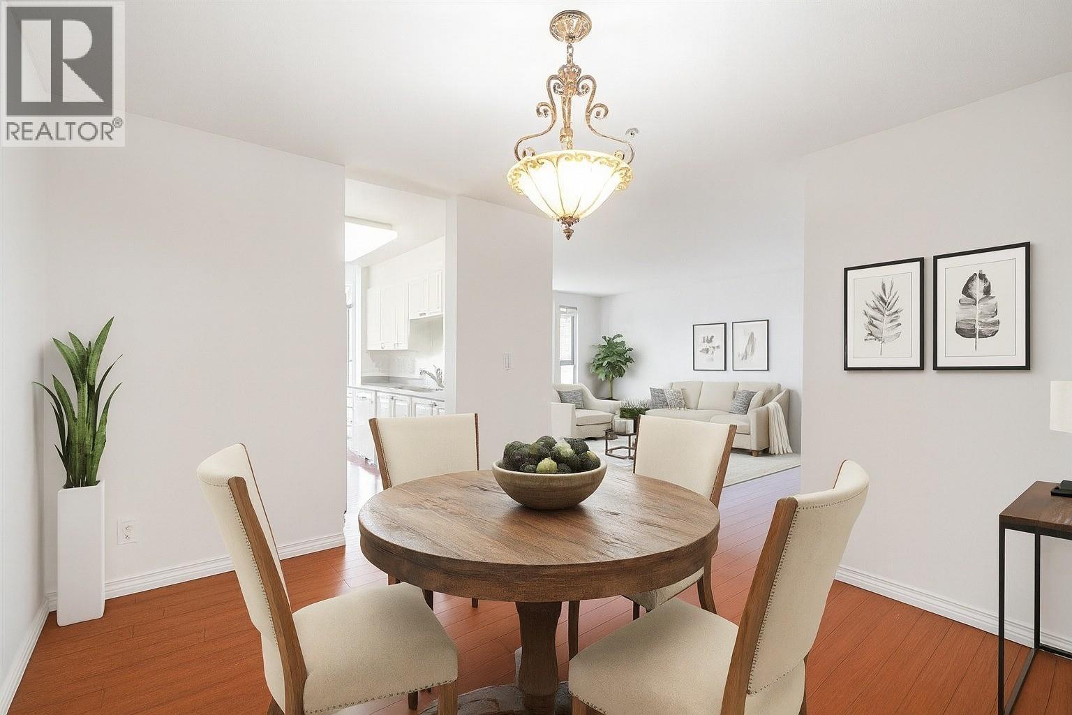 211 223 MOUNTAIN HIGHWAY, North Vancouver, British Columbia