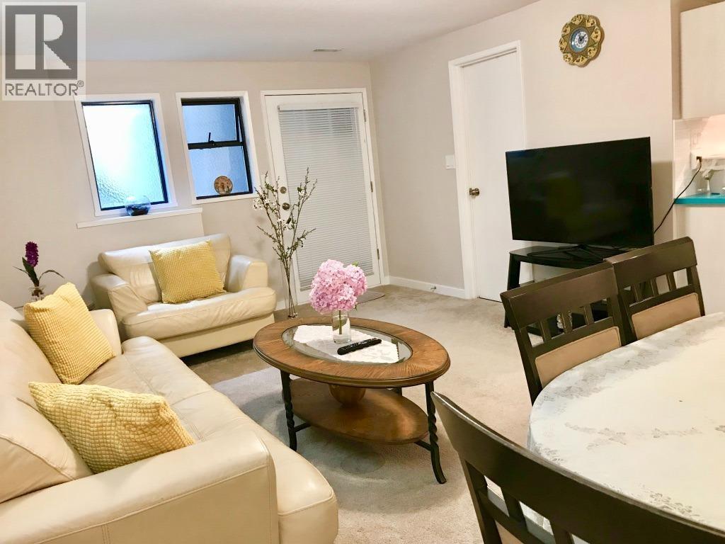 6486 Bruce Street, West Vancouver, British Columbia  V7W 2G6 - Photo 9 - R3073827