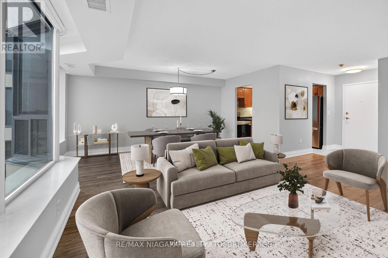 911 - 81 Scott Street, St. Catharines, Ontario  L2N 7L5 - Photo 8 - X12631836