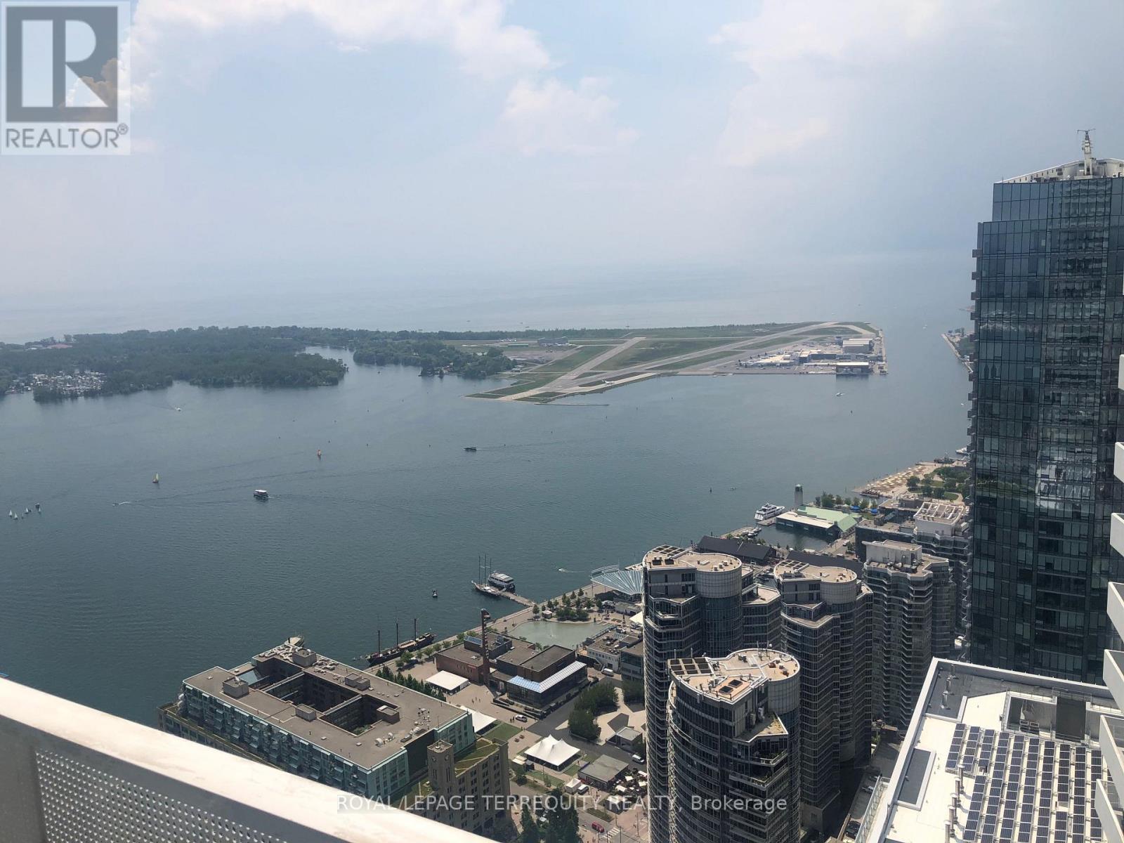 7101 - 88 Harbour Street, Toronto (Waterfront Communities), Ontario  M5J 0C3 - Photo 5 - C12633490