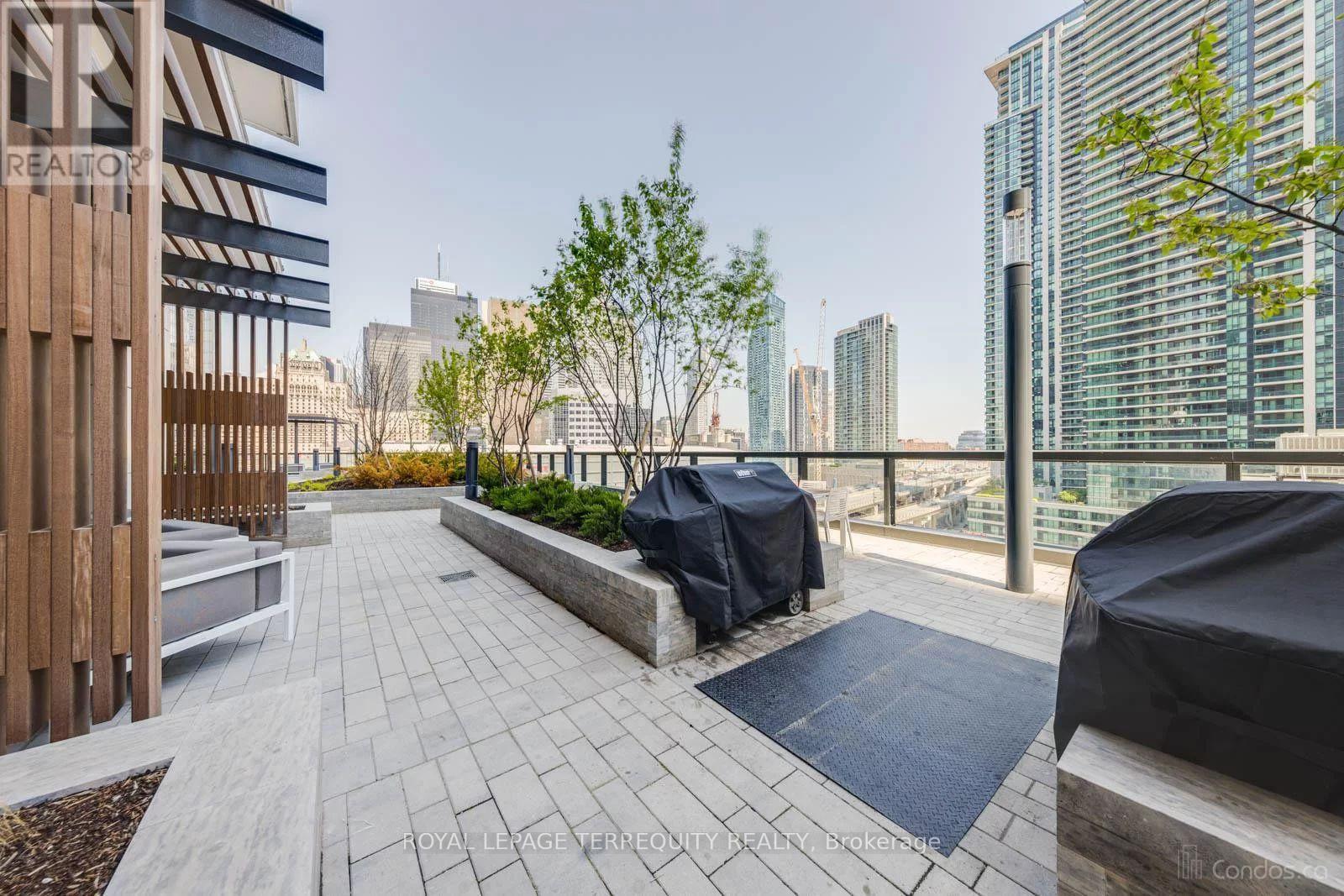 7101 - 88 Harbour Street, Toronto (Waterfront Communities), Ontario  M5J 0C3 - Photo 7 - C12633490