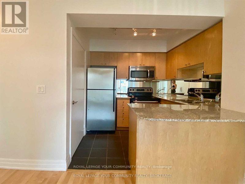 1101 - 8 Scollard Street, Toronto (Annex), Ontario  M5R 1M2 - Photo 6 - C12633564