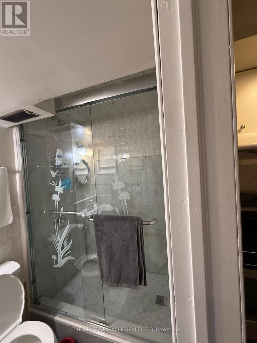 Main & Second Floor - 29 Parsonage Drive, Toronto, Ontario  M1B 4J2 - Photo 10 - E12633504