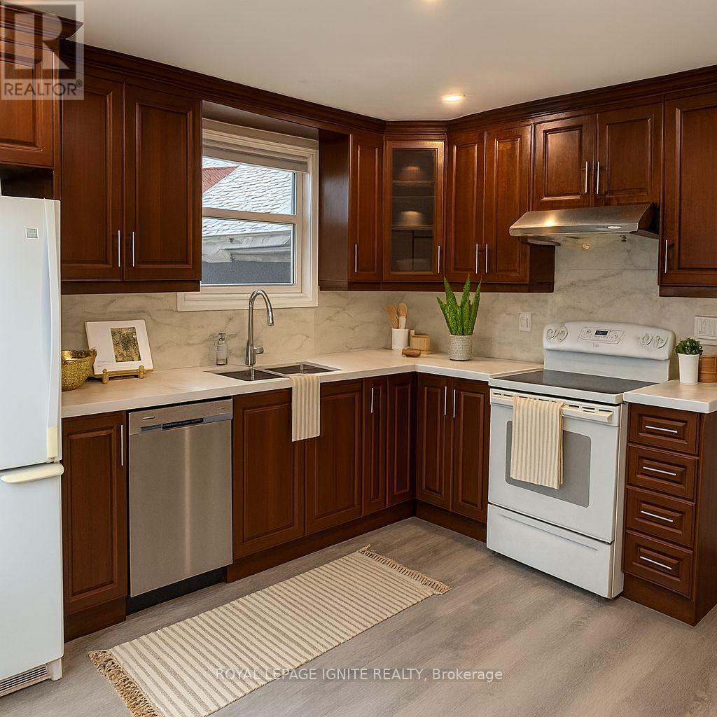 187 Twyn Rivers Drive, Pickering, Ontario  L1V 1E3 - Photo 6 - E12633508