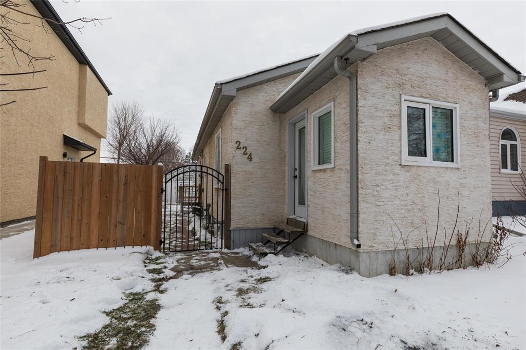 224 Hartford Avenue, Winnipeg, Manitoba  R2V 0L8 - Photo 0 - 202528697