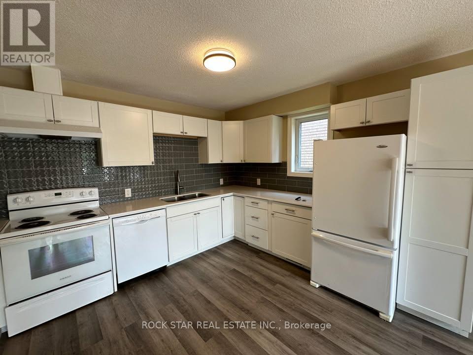 Upper - 31 Red Oak Drive, Barrie, Ontario  L4N 9M3 - Photo 3 - S12633498