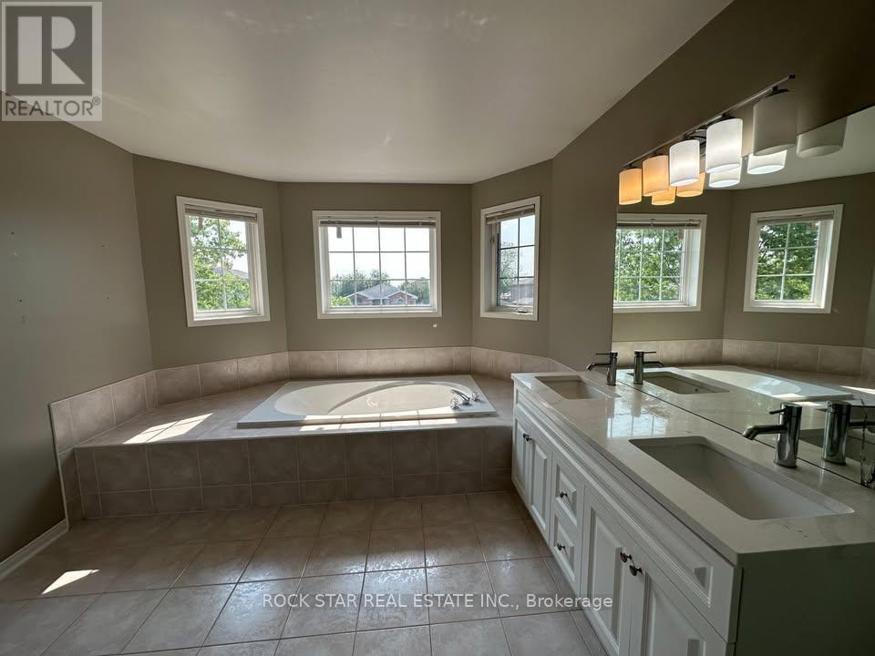 Upper - 31 Red Oak Drive, Barrie, Ontario  L4N 9M3 - Photo 7 - S12633498