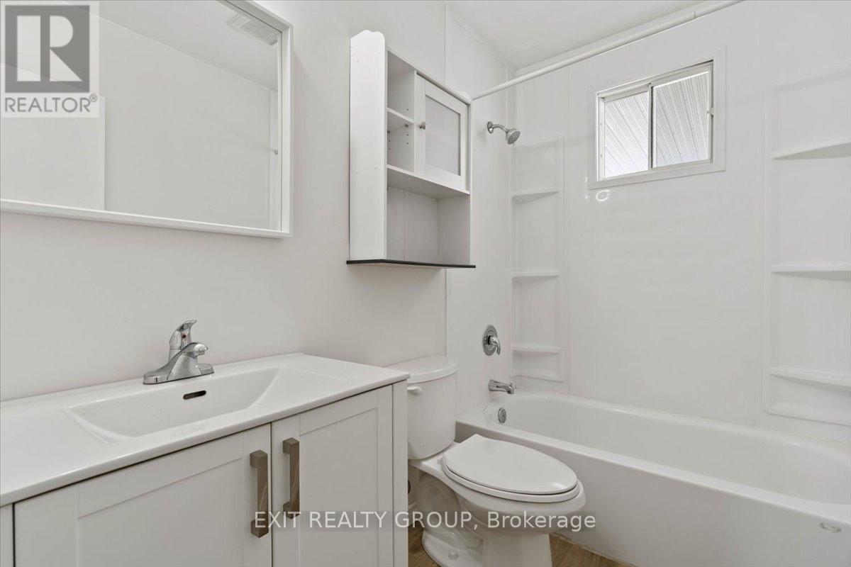 79 Louis Street, Quinte West, Ontario  K8V 2K9 - Photo 15 - X12633668