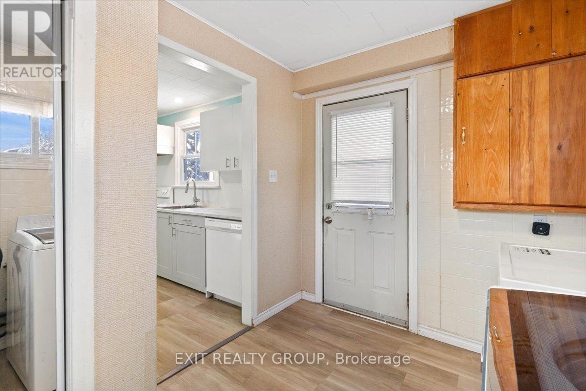 79 Louis Street, Quinte West, Ontario  K8V 2K9 - Photo 29 - X12633668