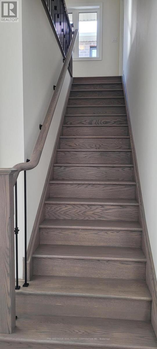 139 Dovedale Drive, Georgina, Ontario  L4P 0S6 - Photo 13 - N12392116