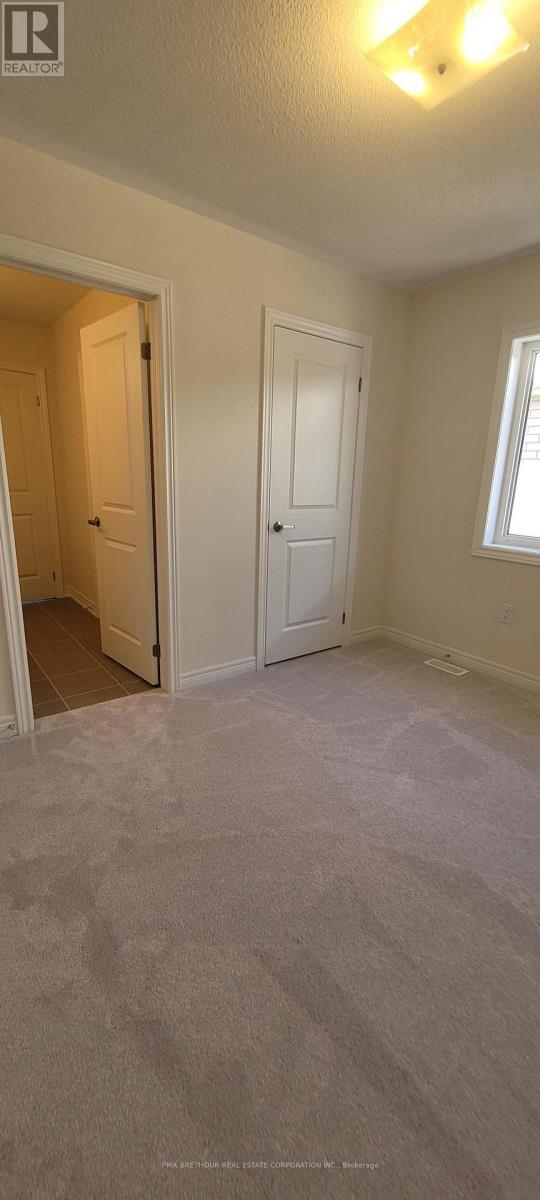 139 Dovedale Drive, Georgina, Ontario  L4P 0S6 - Photo 24 - N12392116