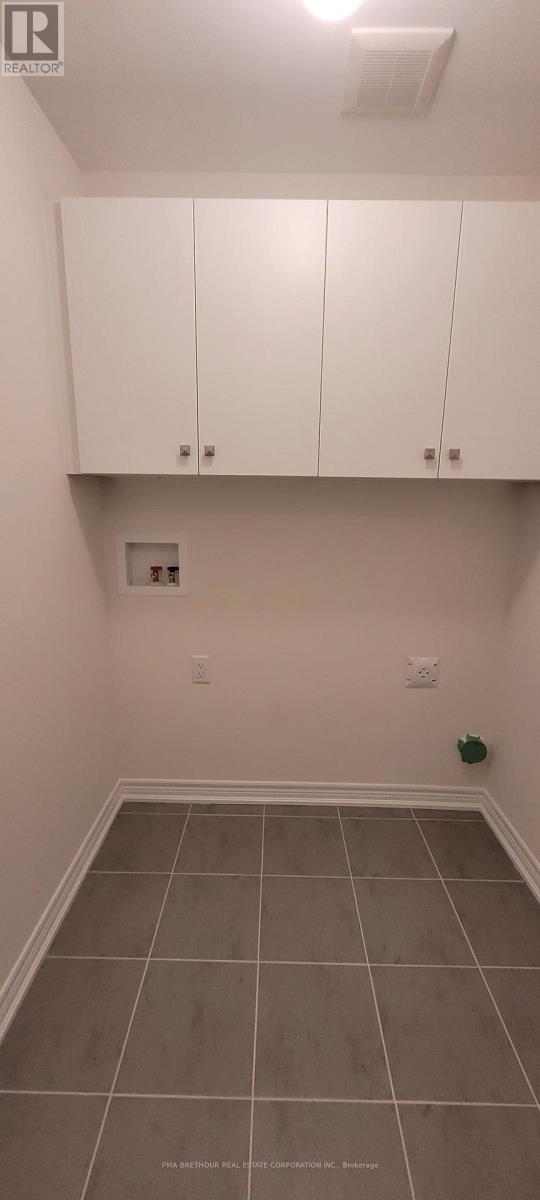 139 Dovedale Drive, Georgina, Ontario  L4P 0S6 - Photo 25 - N12392116