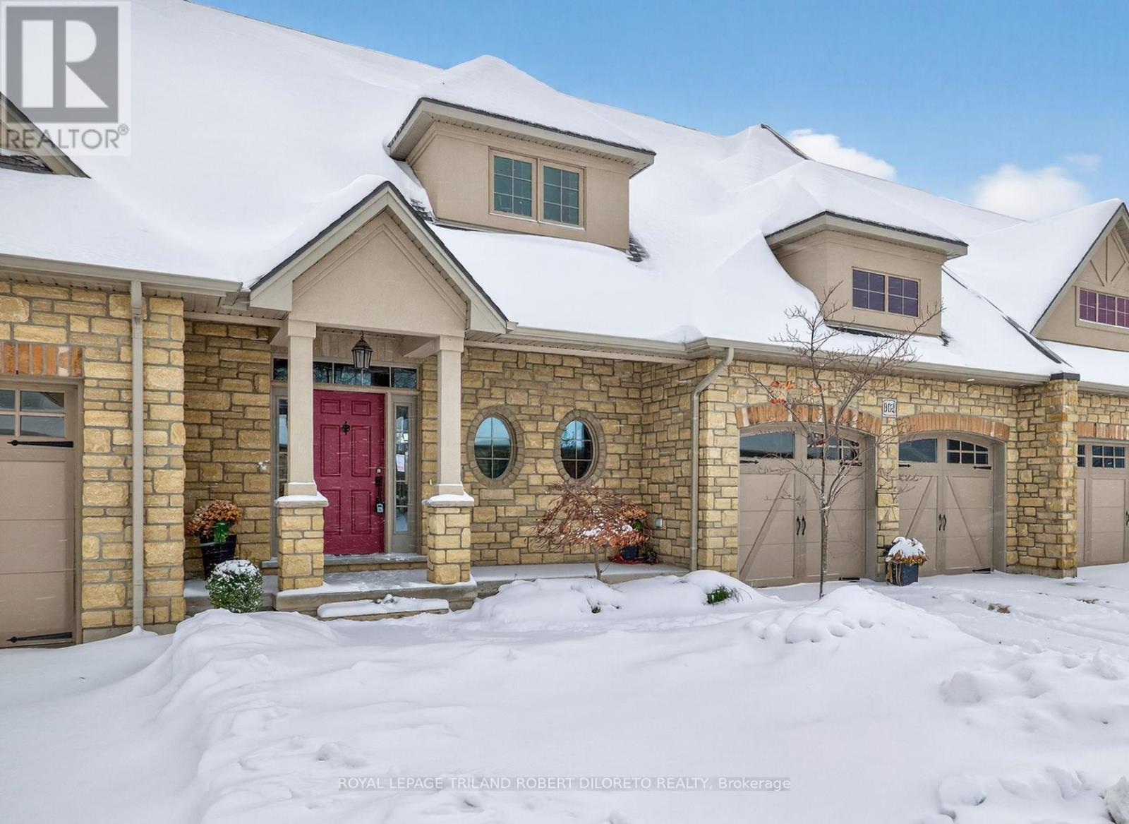 302 - 5 Wood Haven Drive, Tillsonburg, Ontario N4G 0A8 - Photo 2 - X12633616