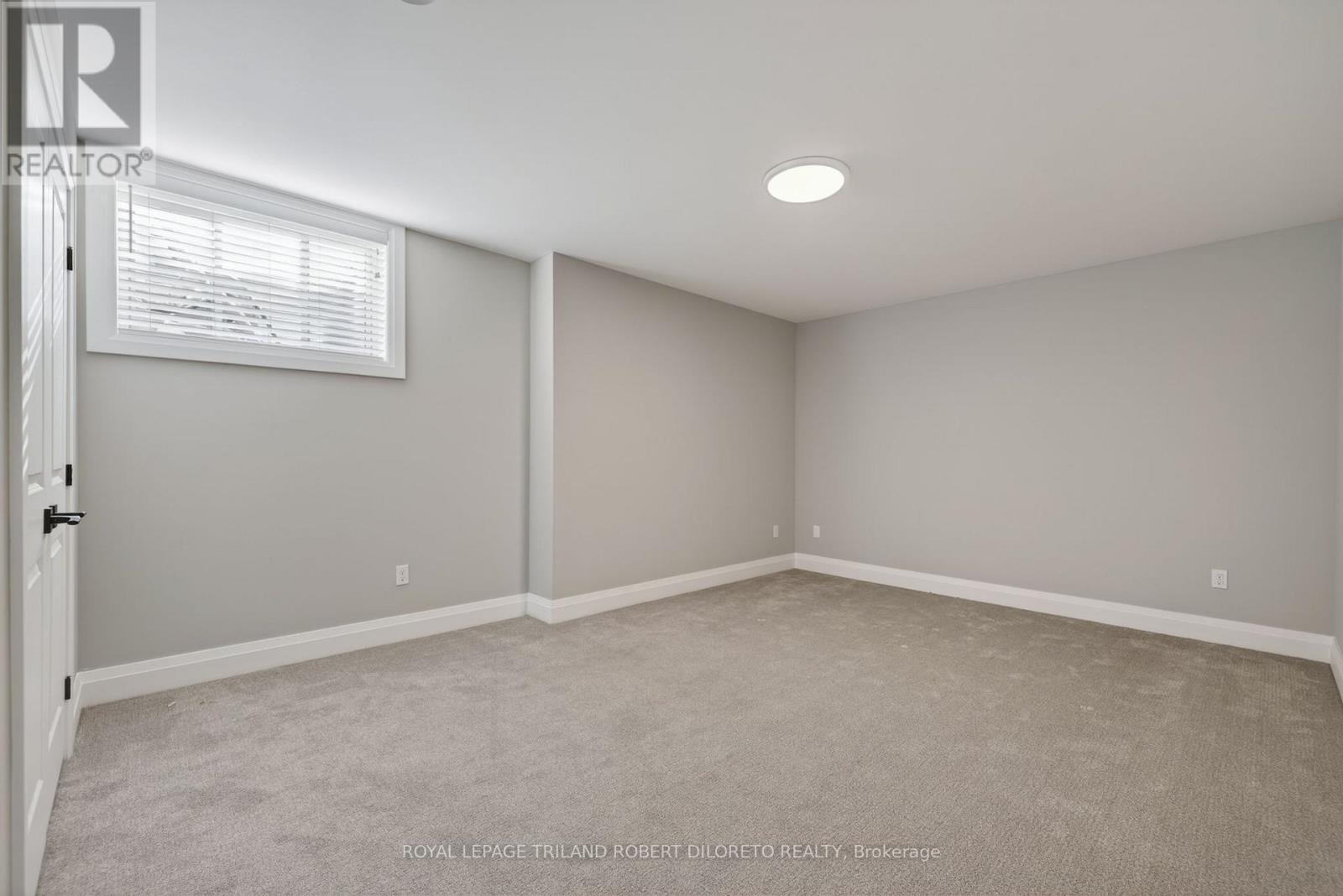 302 - 5 Wood Haven Drive, Tillsonburg, Ontario N4G 0A8 - Photo 25 - X12633616