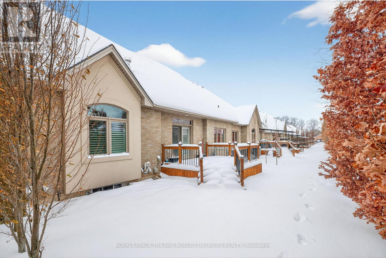 302 - 5 Wood Haven Drive, Tillsonburg, Ontario N4G 0A8 - Photo 28 - X12633616