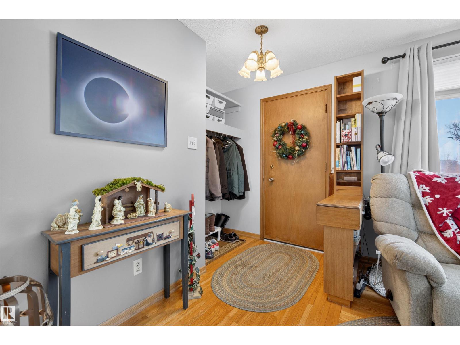 6819 83 Av Nw, Edmonton, Alberta T6B 0G4 - Photo 5 - E4468053