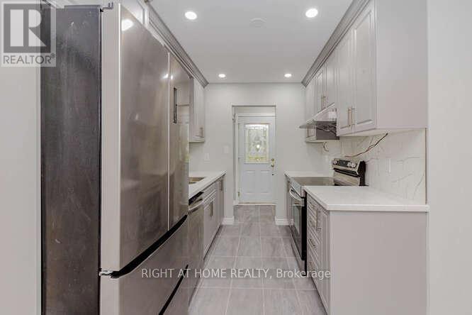 90 Greenmount Road E, Brampton, Ontario  L6S 1T8 - Photo 10 - W12633516