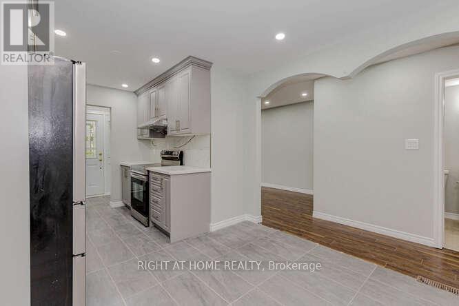 90 Greenmount Road E, Brampton, Ontario  L6S 1T8 - Photo 11 - W12633516