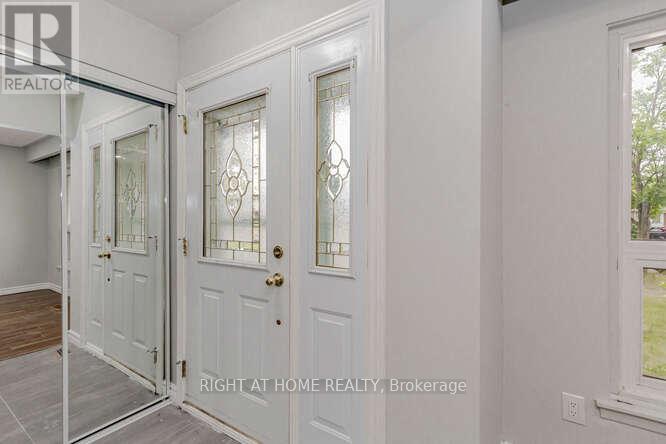 90 Greenmount Road E, Brampton, Ontario  L6S 1T8 - Photo 2 - W12633516