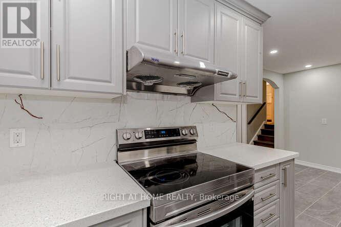 90 Greenmount Road E, Brampton, Ontario  L6S 1T8 - Photo 6 - W12633516