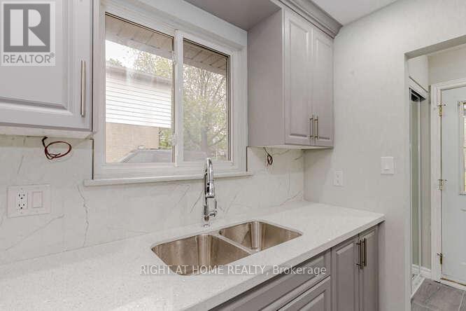 90 Greenmount Road E, Brampton, Ontario  L6S 1T8 - Photo 8 - W12633516