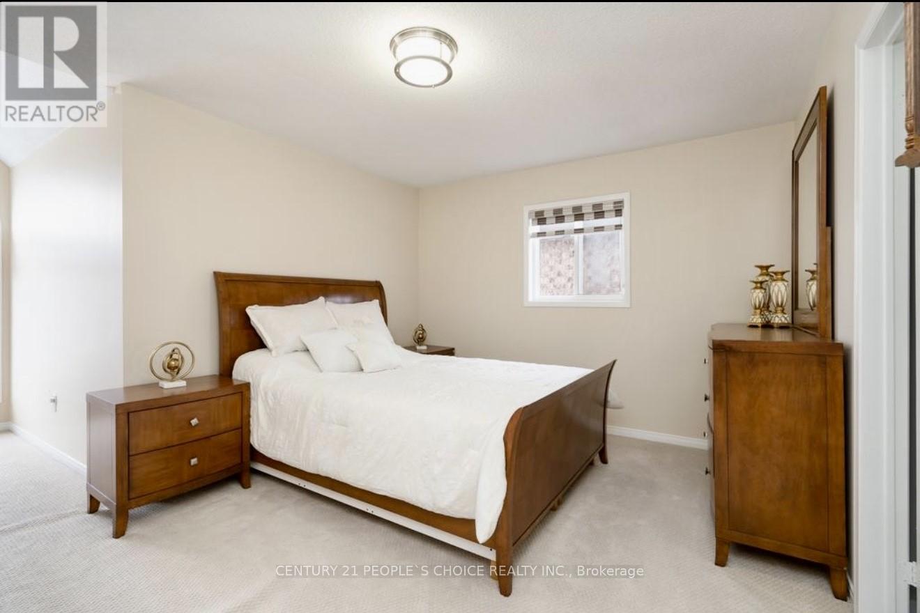 63 Northface Crescent, Brampton, Ontario  L6R 2X9 - Photo 18 - W12633528