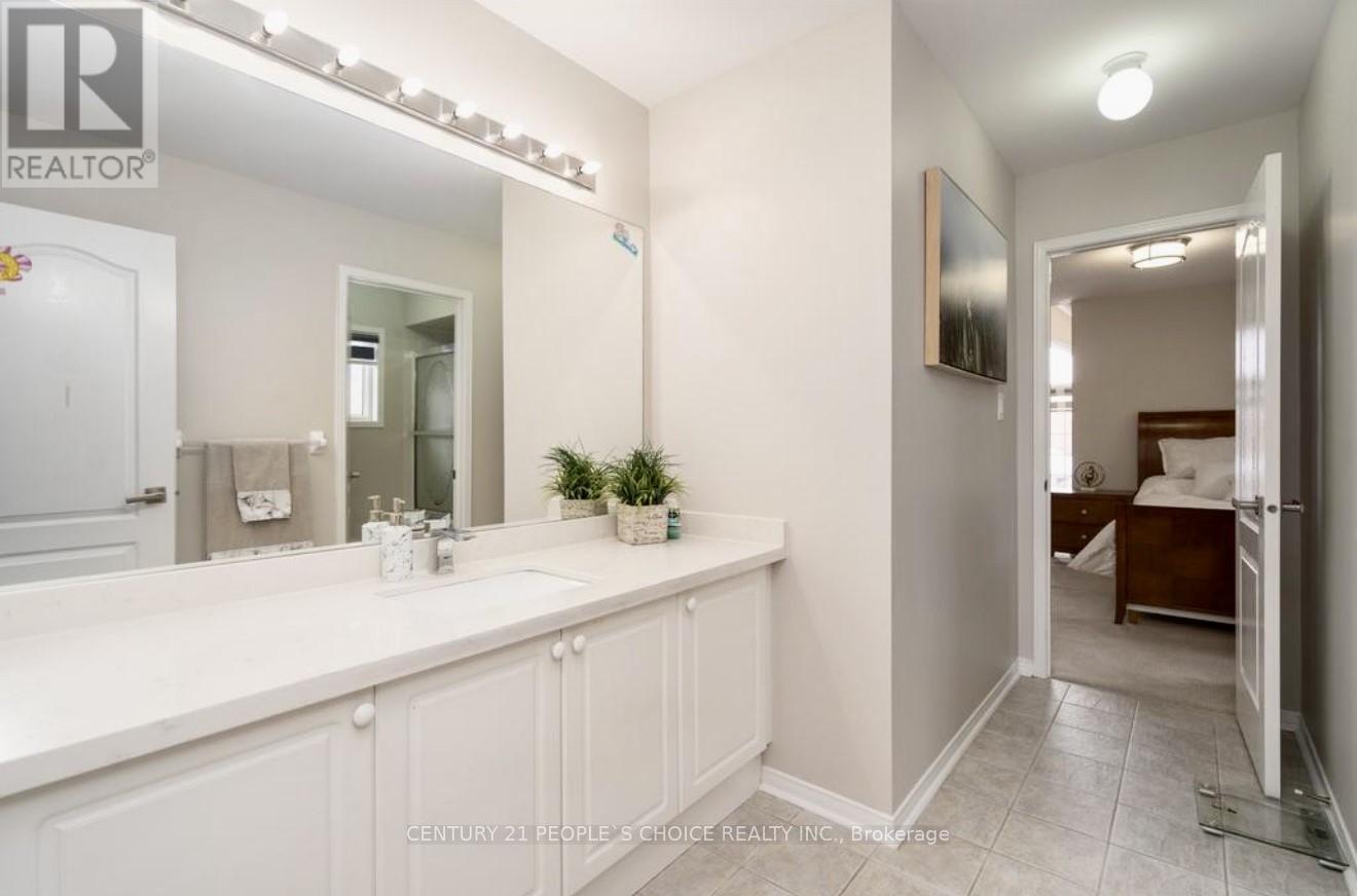 63 Northface Crescent, Brampton, Ontario  L6R 2X9 - Photo 19 - W12633528