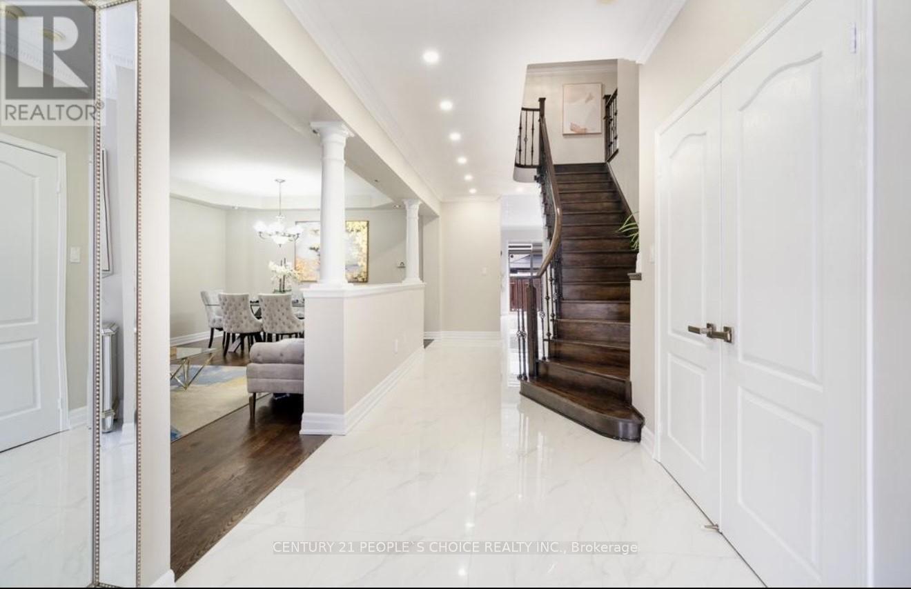 63 Northface Crescent, Brampton, Ontario  L6R 2X9 - Photo 2 - W12633528