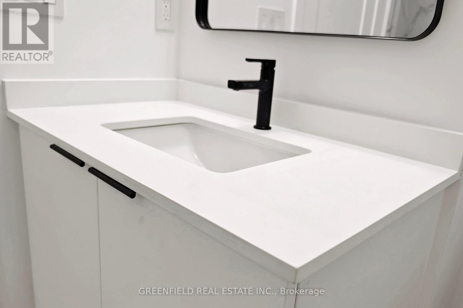 Upper - 168 Pearson Avenue, Toronto (Roncesvalles), Ontario  M6R 1G5 - Photo 34 - W12633572