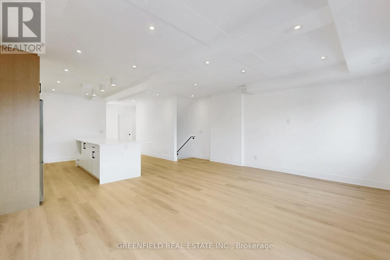 Upper - 168 Pearson Avenue, Toronto (Roncesvalles), Ontario  M6R 1G5 - Photo 4 - W12633572