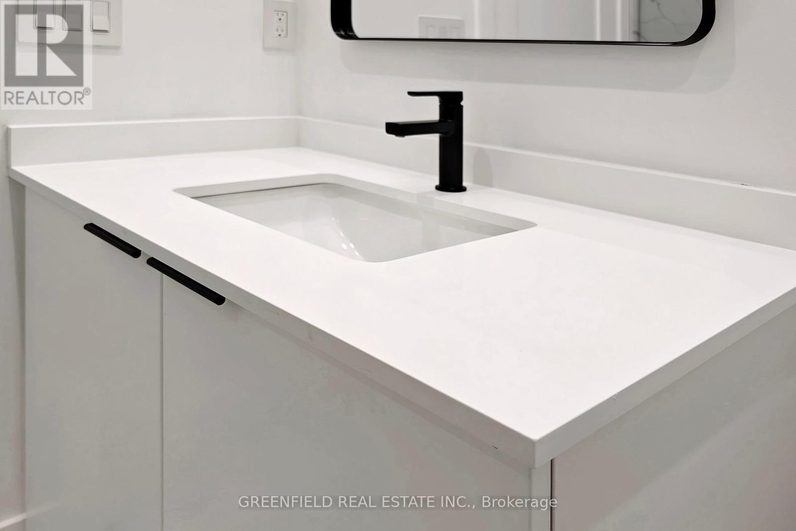 Upper - 168 Pearson Avenue, Toronto (Roncesvalles), Ontario  M6R 1G5 - Photo 41 - W12633572