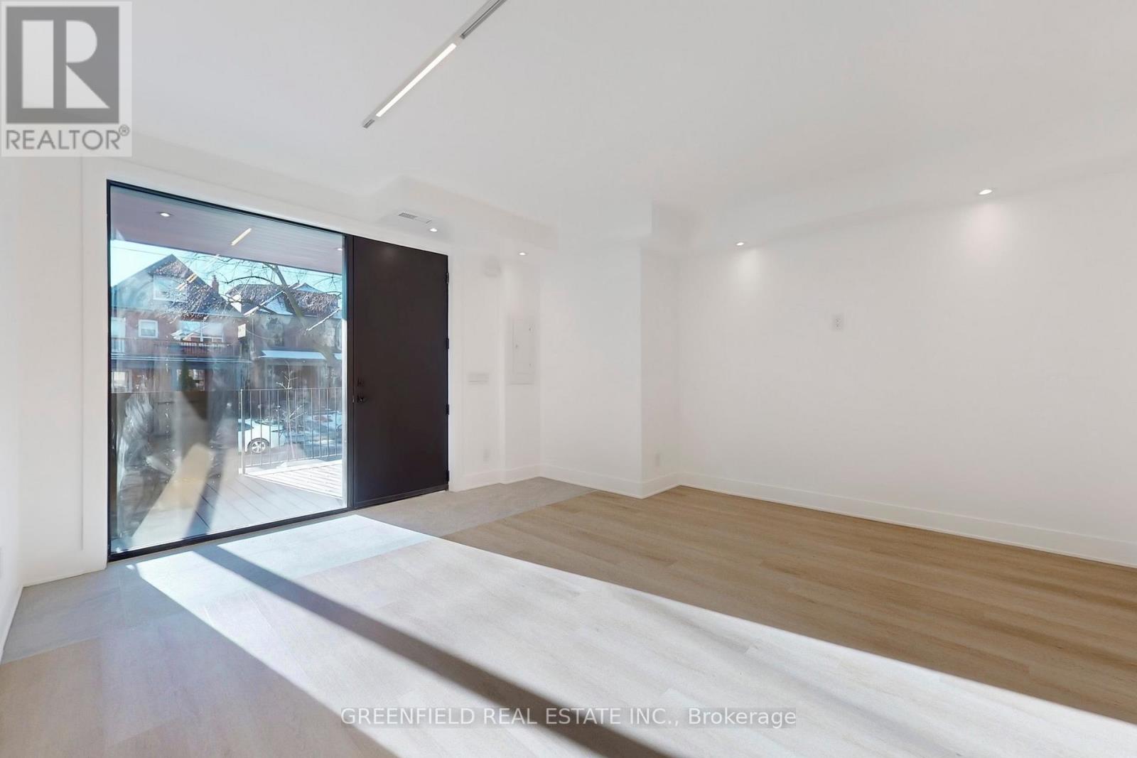 Main Floor - 168 Pearson Avenue, Toronto (Roncesvalles), Ontario  M6R 1G5 - Photo 10 - W12633576