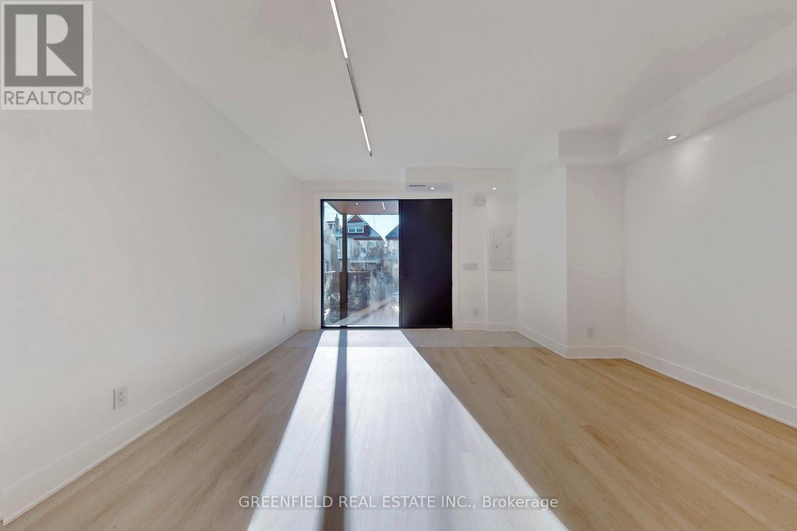 Main Floor - 168 Pearson Avenue, Toronto (Roncesvalles), Ontario  M6R 1G5 - Photo 11 - W12633576