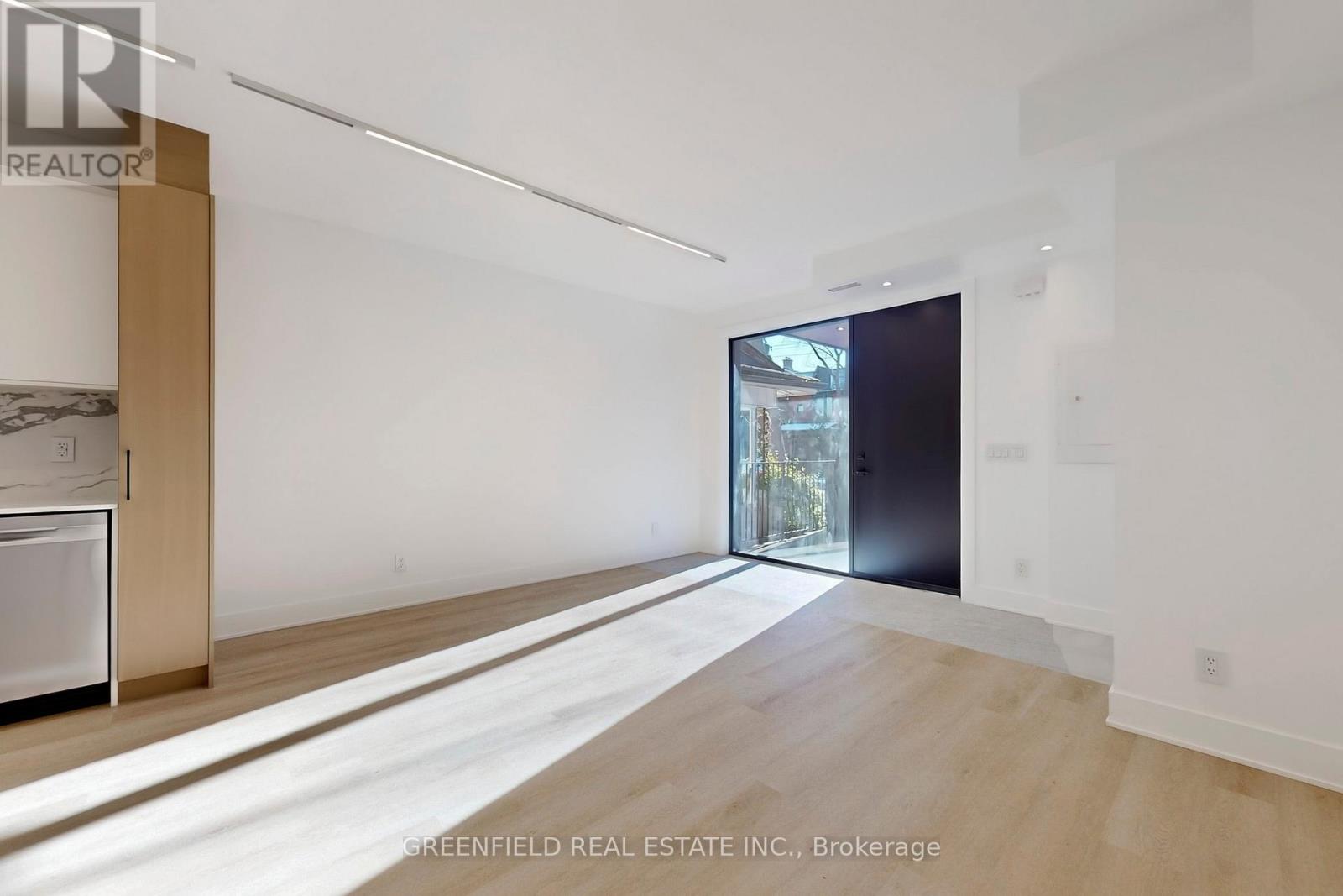 Main Floor - 168 Pearson Avenue, Toronto (Roncesvalles), Ontario  M6R 1G5 - Photo 12 - W12633576