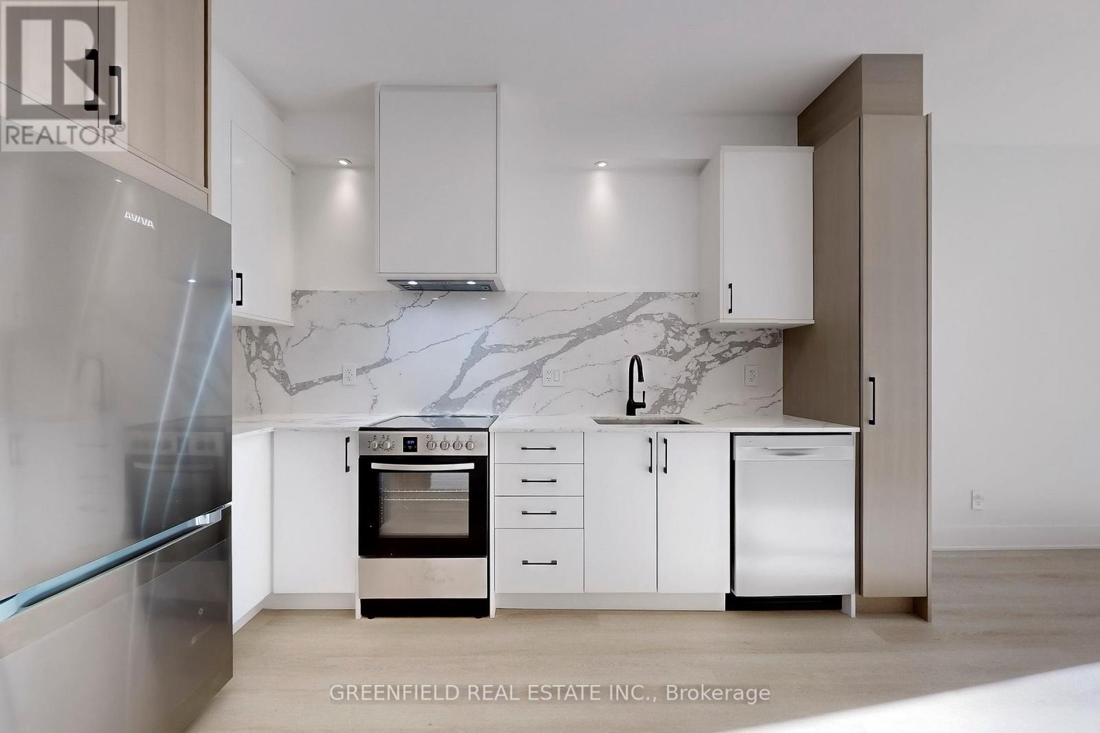 Main Floor - 168 Pearson Avenue, Toronto (Roncesvalles), Ontario  M6R 1G5 - Photo 2 - W12633576