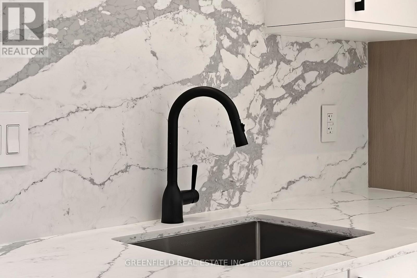 Main Floor - 168 Pearson Avenue, Toronto (Roncesvalles), Ontario  M6R 1G5 - Photo 8 - W12633576